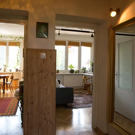 アパート Sloneczny Apartament W Centrum カトヴィツェ